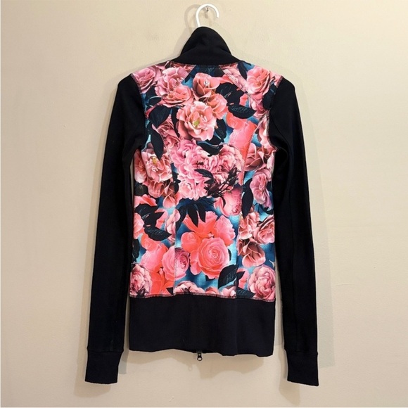 Lululemon Athletica Asana Secret Garden Pink & Blue Floral Zip-Up Jacket - Picture 10 of 16